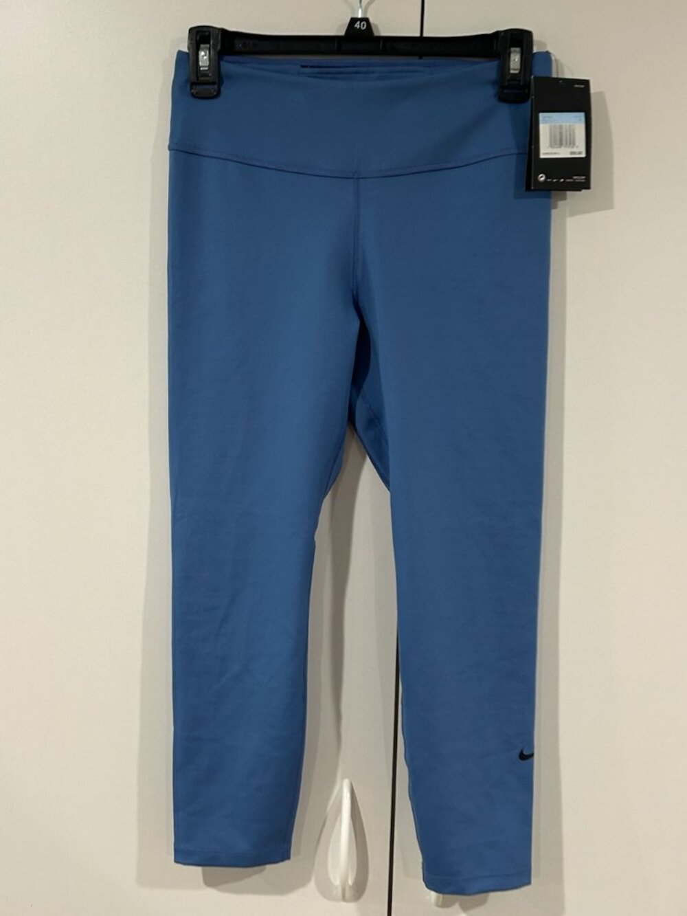 NWT Nike One Dri-Fit Capri Leggings